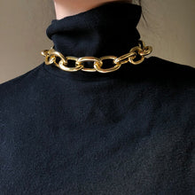 Load image into Gallery viewer, Chain Clasp Gold Or Sliver Linked Circle Choker Necklaces
